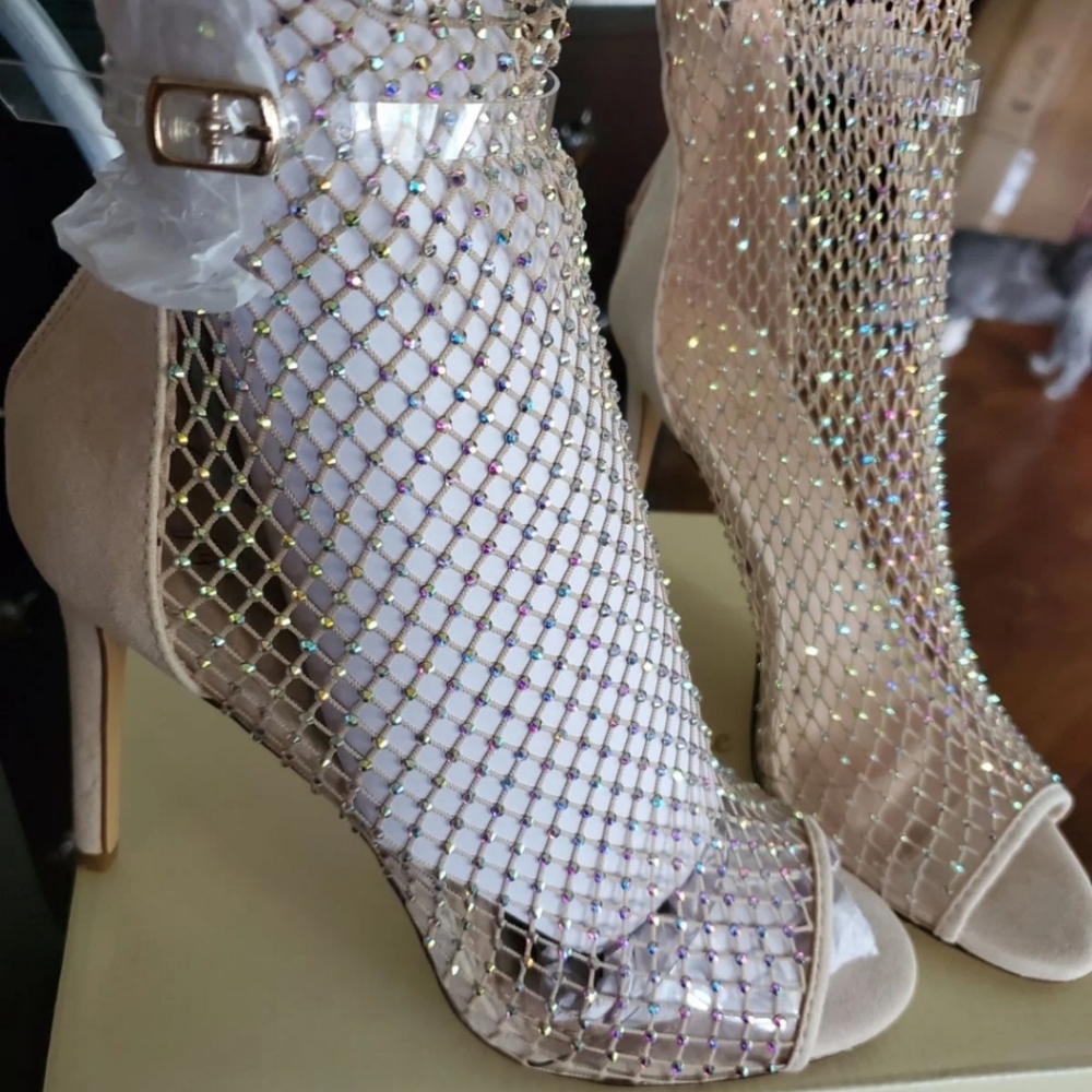 GOLD Mesh Heels - Picture 9 of 11